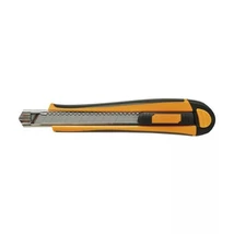 FISKARS PROFESSZIONÁLIS PENGEKÉS 9 mm, NAGY TEHERBÍRÁSÚ