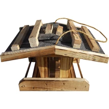 MADÁRETETŐ 1021.TÍPUS függő, 31x26x20cm (fenyő, kátránypapír) MADÁRETETŐ 1021.TÍPUS függő, 31x26x20cm (fenyő, kátránypapír)