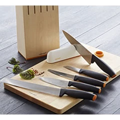 Kések, evőeszközök, konyhai kiegészítők